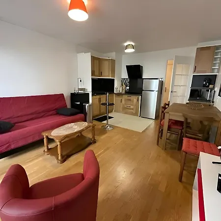 Citronnelle, 2 Chambres, 3 Min Metro 8 Apartman Maisons-Alfort