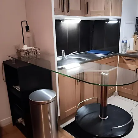 Citronnelle, 2 Chambres, 3 Min Metro 8 Apartman